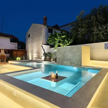 In With Outdoor Swimming Pool *