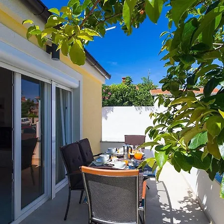 Holiday home In With Outdoor Swimming Pool