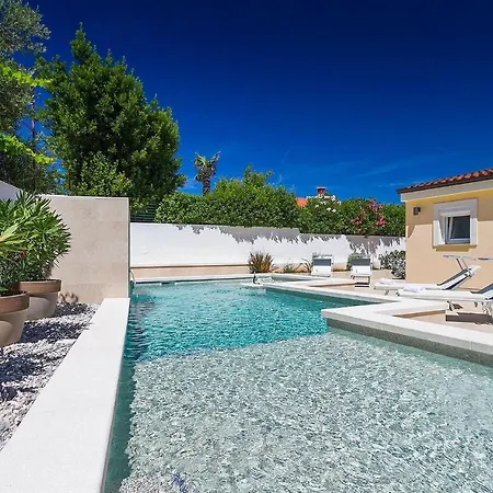 Holiday home In With Outdoor Swimming Pool Pula
